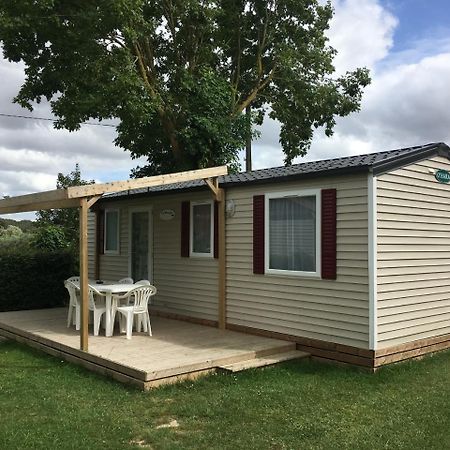 Camping Le Mont Joli Bois クリエル・シュル・メール エクステリア 写真